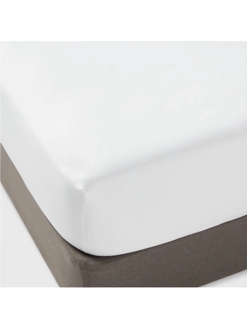 White Full Size Fitted Sheet - Classic Soft Stretch